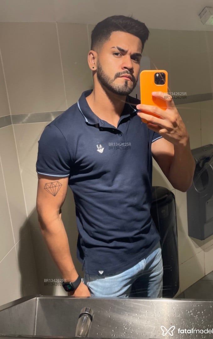 Acompanhante homem morena (o) de olhos castanhos em Florianópolis - Diego Avelar