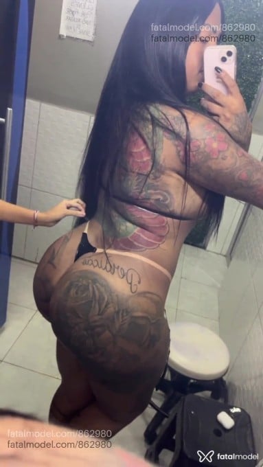 Acompanhante travesti morena (o) de olhos castanhos em Juiz de Fora Acompanhante travesti morena (o) de olhos castanhos em Juiz de Fora - Carol Gonçalves