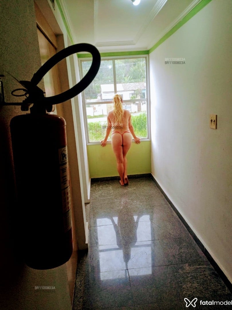 Acompanhante mulher loira (o) de olhos castanhos em Taubaté - Sophia Queiroz