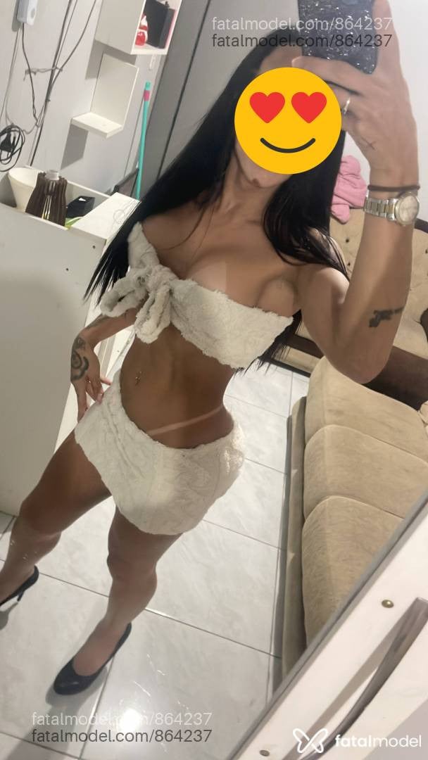 Acompanhante travesti morena (o) de olhos castanhos - Nicolle Porto