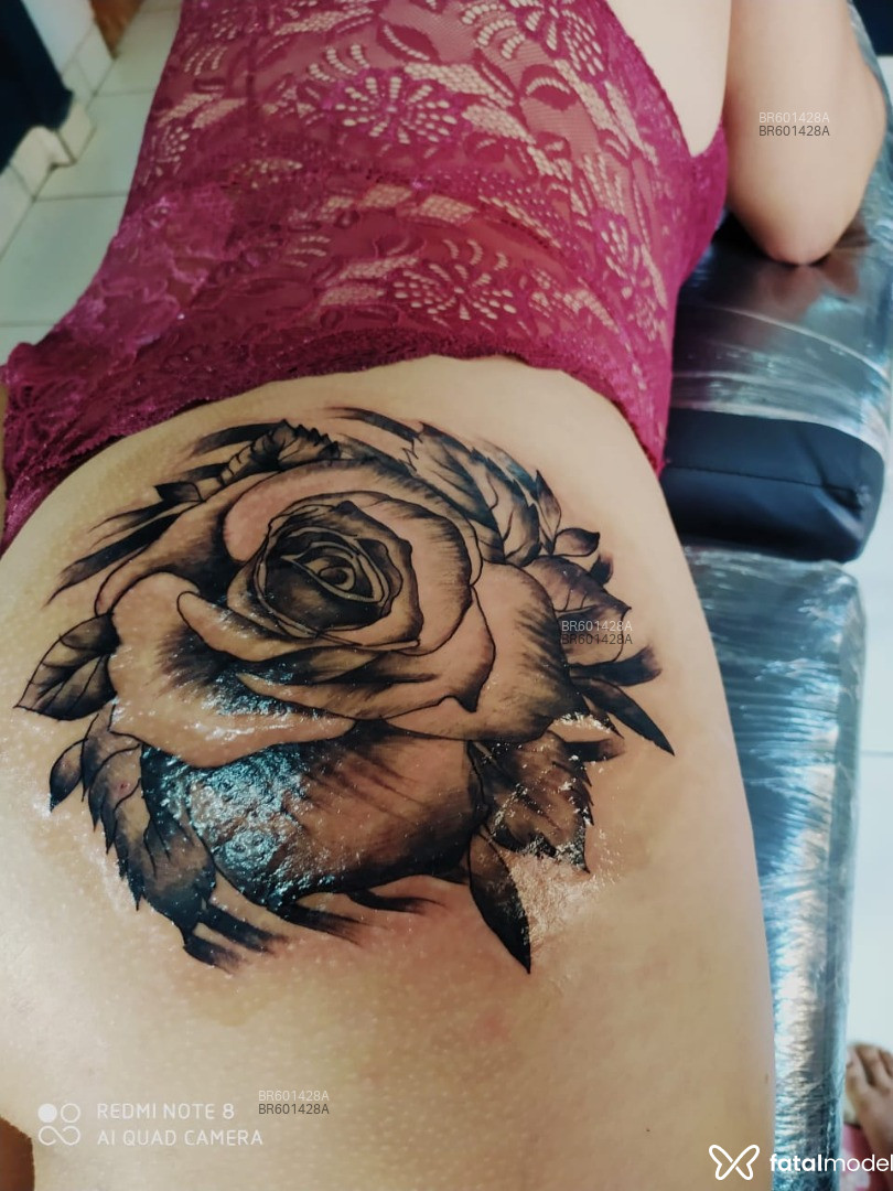 Acompanhante mulher morena (o) de olhos castanhos em Jussara - Katia