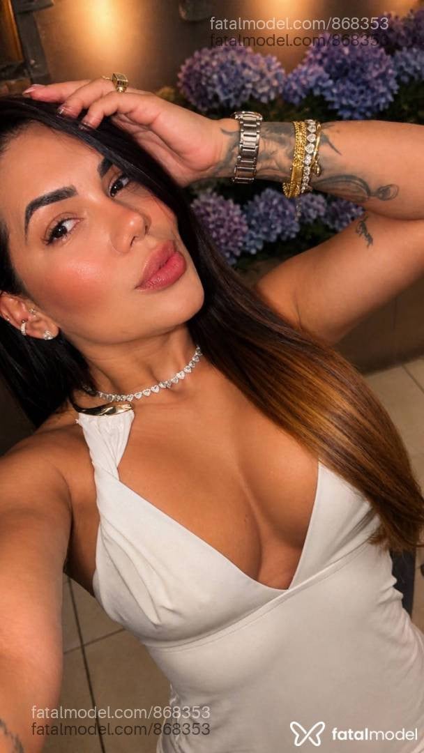 Acompanhante mulher com cabelo castanho de olhos pretos em Gurupi Acompanhante mulher com cabelo castanho de olhos pretos em Gurupi - Júlia Garcia
