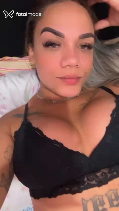 Acompanhante mulher loira (o) de olhos verdes - Mel Vianna Acompanhante mulher loira (o) de olhos verdes - Mel Vianna