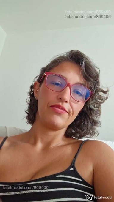 Acompanhante mulher com cabelo castanho de olhos castanhos - Dani Kieffer