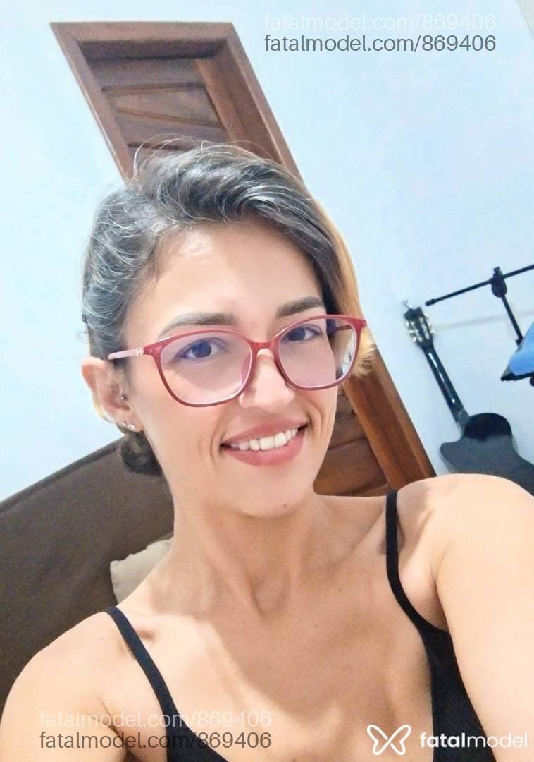 Acompanhante mulher com cabelo castanho de olhos castanhos - Dani Kieffer