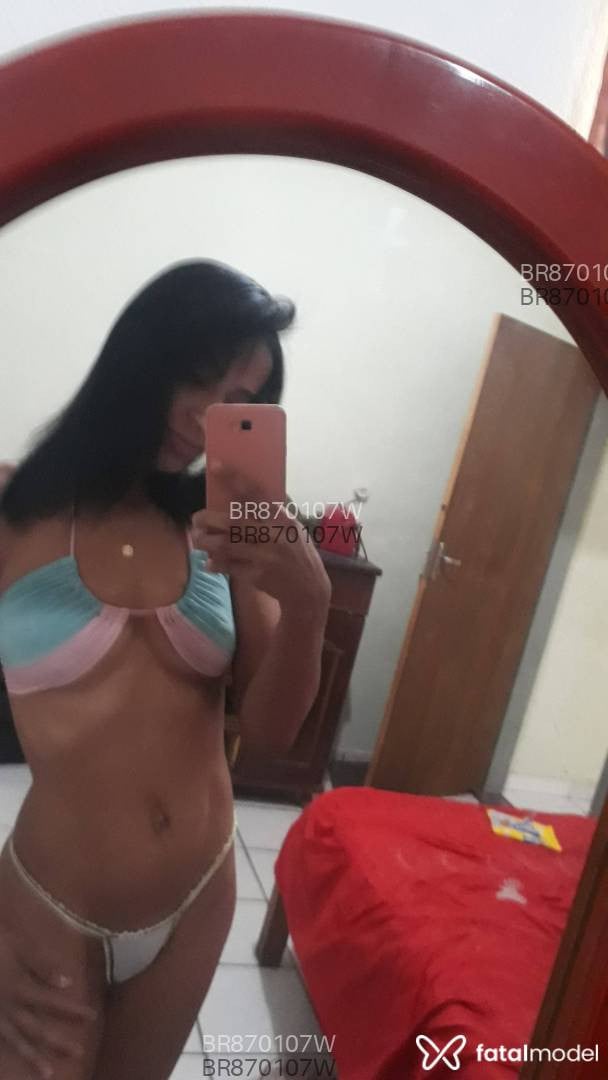 Acompanhante mulher morena (o) de olhos castanhos em Sete Lagoas Acompanhante mulher morena (o) de olhos castanhos em Sete Lagoas - Livia
