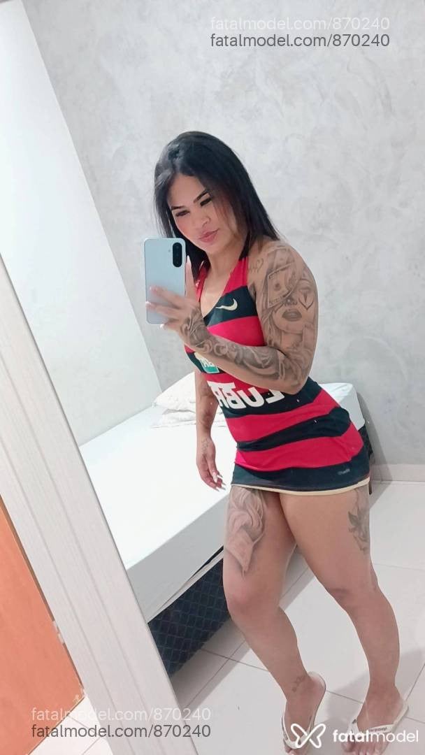 Acompanhante mulher morena (o) de olhos castanhos - Tay