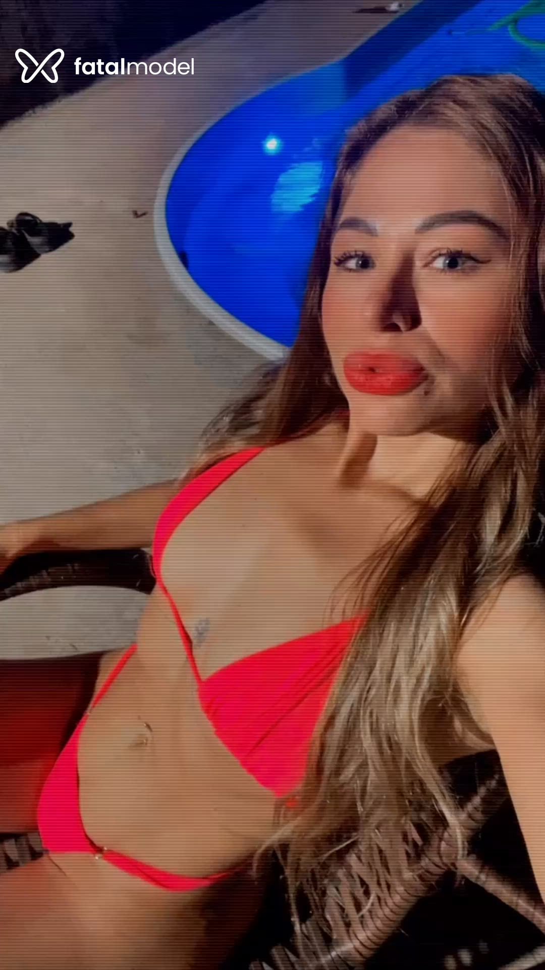 Acompanhante mulher loira (o) de olhos azuis em Sinop Acompanhante mulher loira (o) de olhos azuis em Sinop - BARBARA