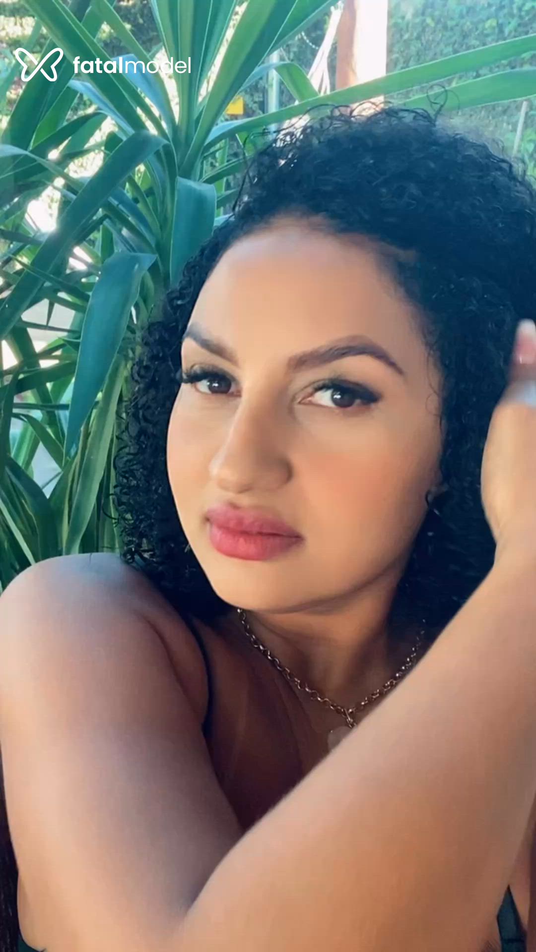 Acompanhante mulher morena (o) de olhos castanhos - Mari Dourado