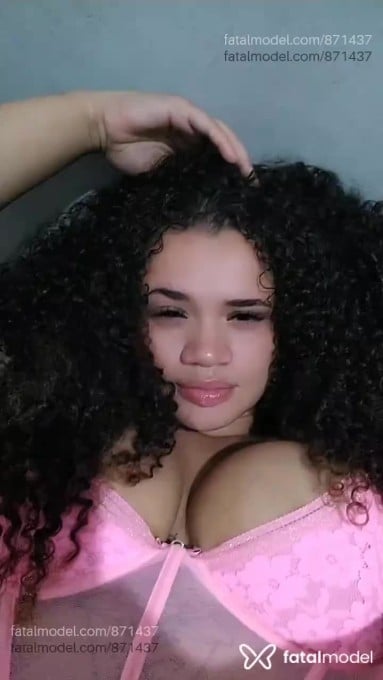 Acompanhante mulher loira (o) de olhos castanhos em Jales Acompanhante mulher loira (o) de olhos castanhos em Jales - VALENTINA