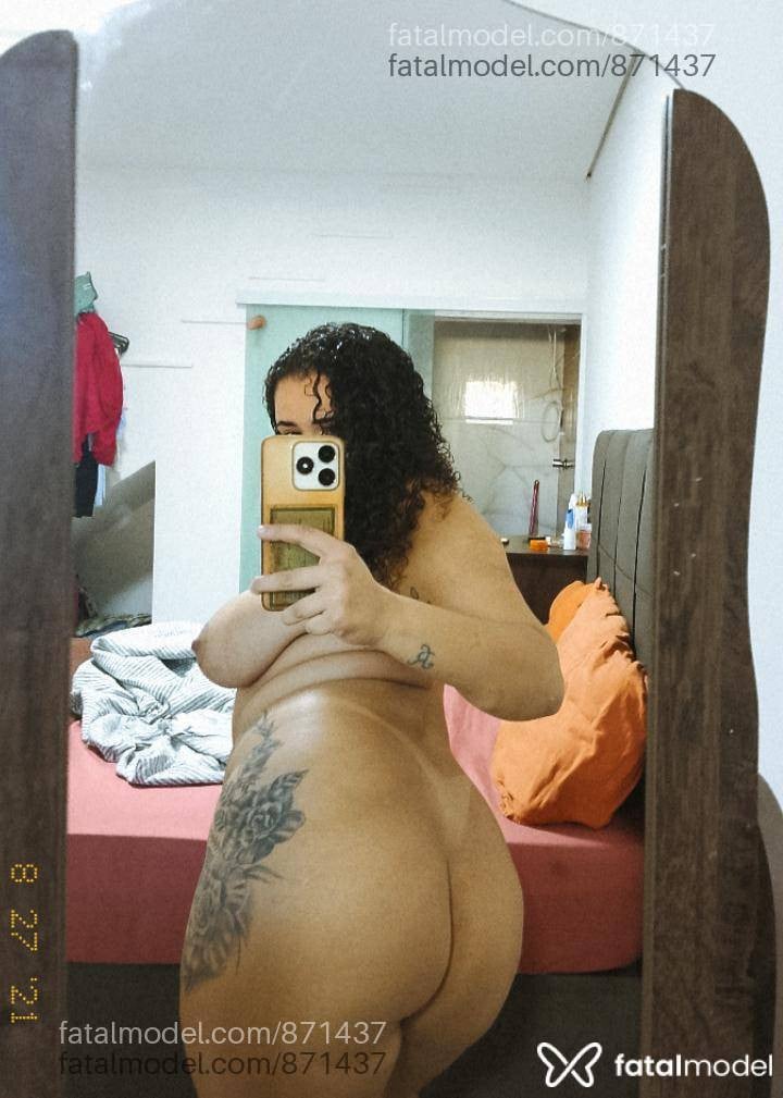 Acompanhante mulher loira (o) de olhos castanhos em Araraquara - VALENTINA