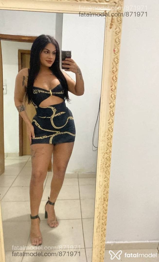 Acompanhante mulher trans morena (o) de olhos pretos em Cachoeirinha - Kaah alvez