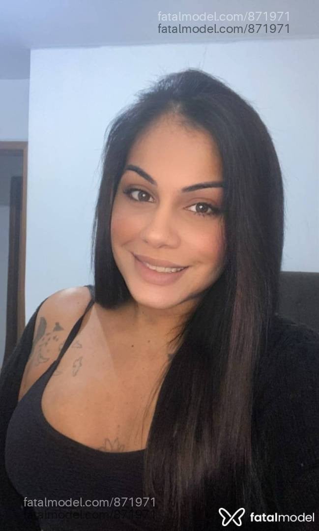 Acompanhante mulher trans morena (o) de olhos pretos em Cachoeirinha - Kaah alvez