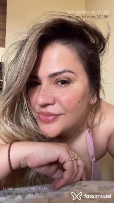 Acompanhante mulher loira (o) de olhos castanhos em Santa Rosa - Gatadebotas
