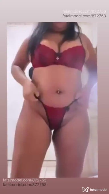 Acompanhante mulher morena (o) de olhos mel em Pimenta Bueno - Ananya