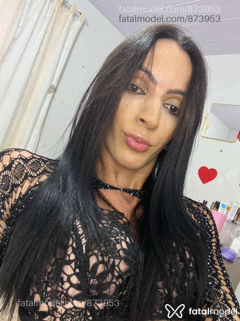Acompanhante mulher trans morena (o) de olhos pretos - DANNY DEVASSA