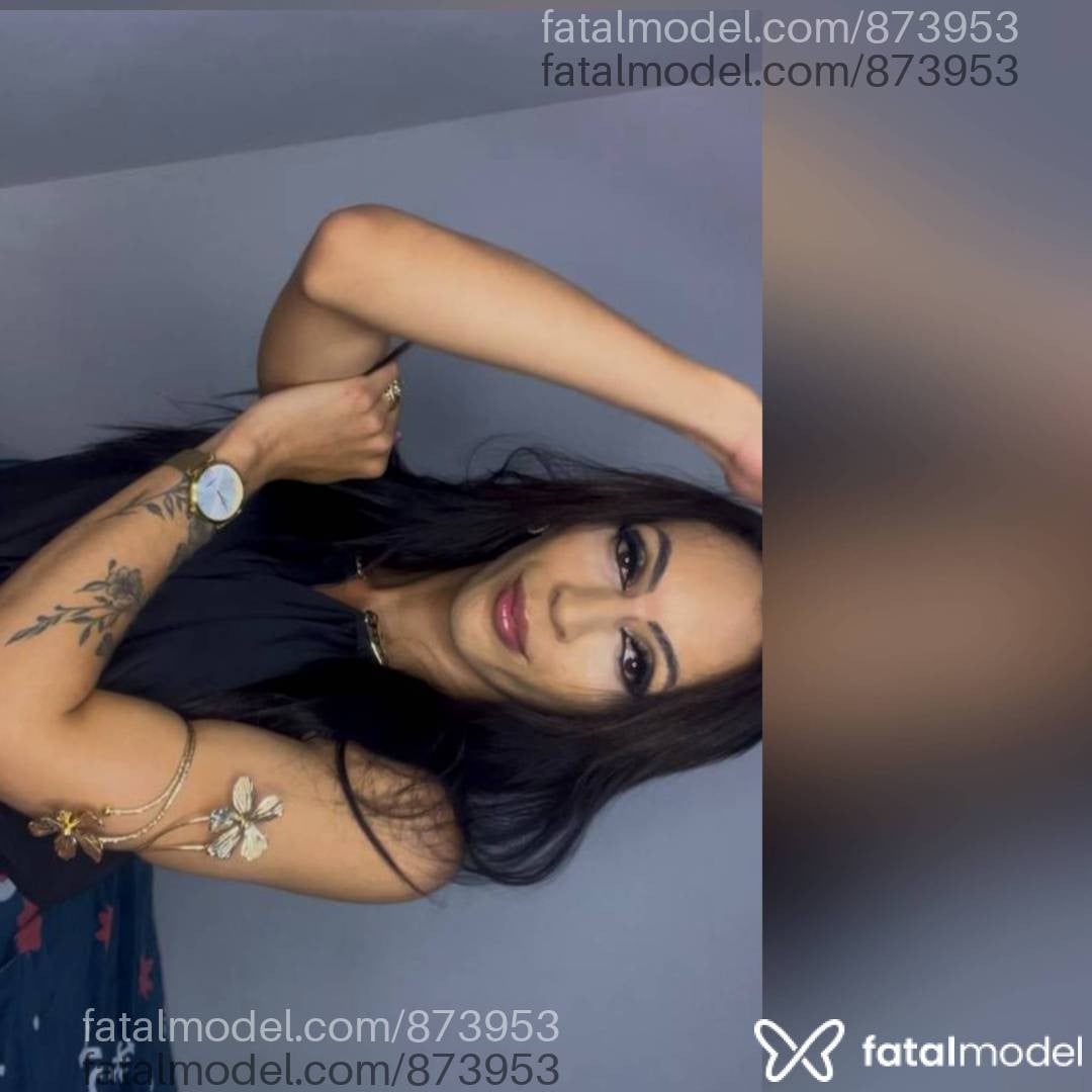 Acompanhante mulher trans morena (o) de olhos pretos - DANNY DEVASSA