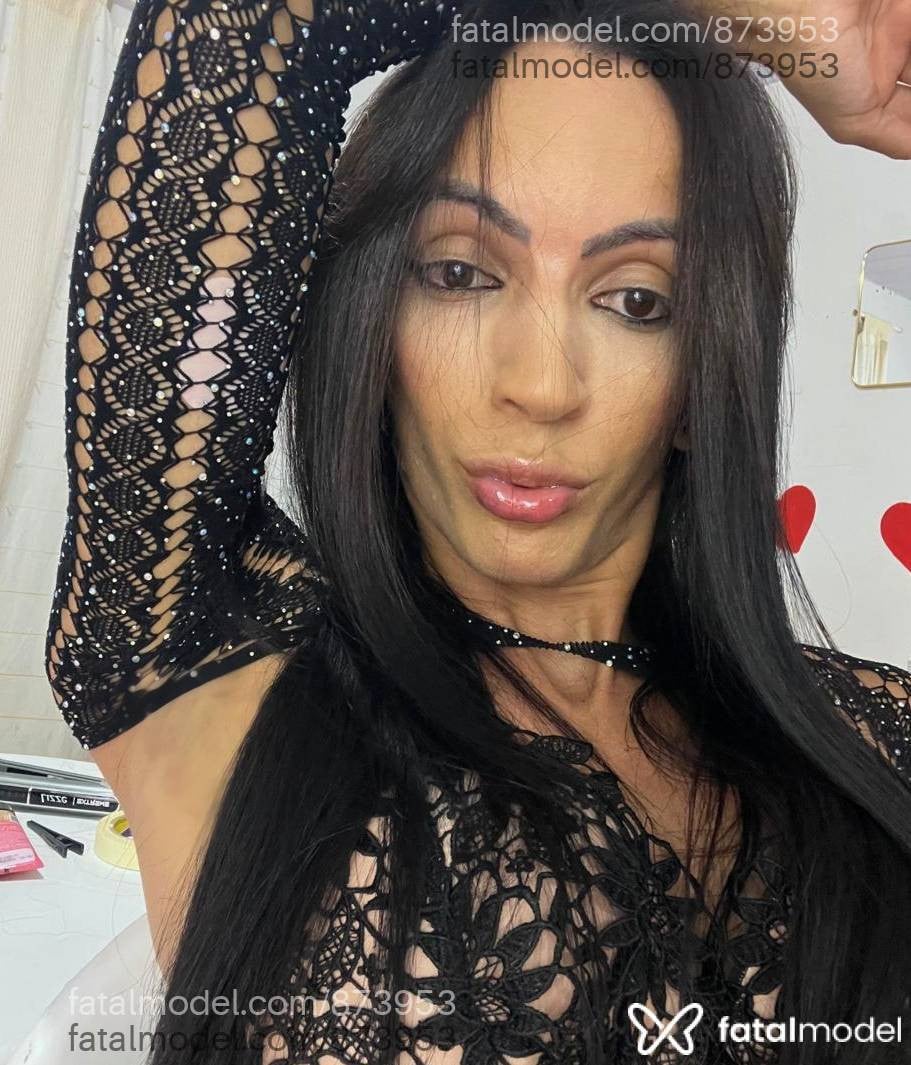 Acompanhante mulher trans morena (o) de olhos pretos - DANNY DEVASSA