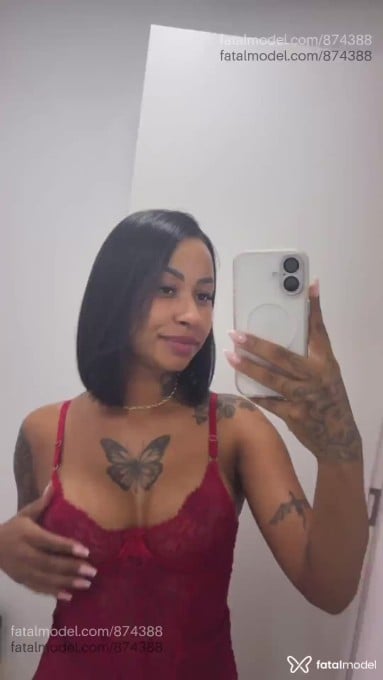 Acompanhante mulher morena (o) de olhos castanhos em Criciúma Acompanhante mulher morena (o) de olhos castanhos em Criciúma - Yasmin duarte