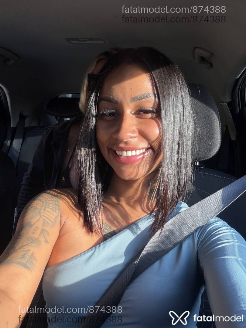 Acompanhante mulher morena (o) de olhos castanhos - Yasmin duarte