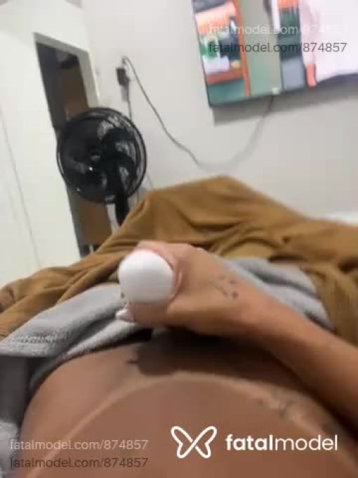 Acompanhante travesti morena (o) de olhos castanhos - Adriana Acompanhante travesti morena (o) de olhos castanhos - Adriana