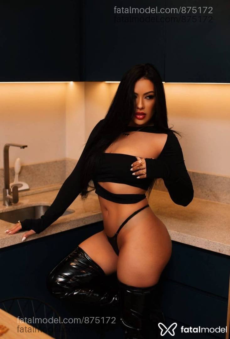 Acompanhante mulher morena (o) de olhos castanhos - Tati Prado