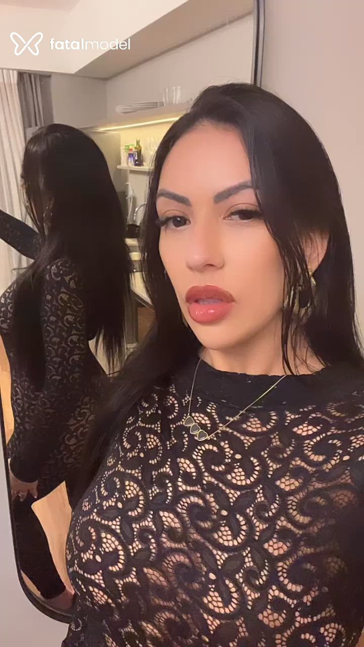 Acompanhante mulher morena (o) de olhos castanhos - Tati Prado Acompanhante mulher morena (o) de olhos castanhos - Tati Prado