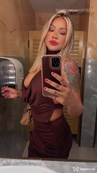 Acompanhante mulher loira (o) de olhos castanhos em São José do Rio Preto - Jade Ferraz