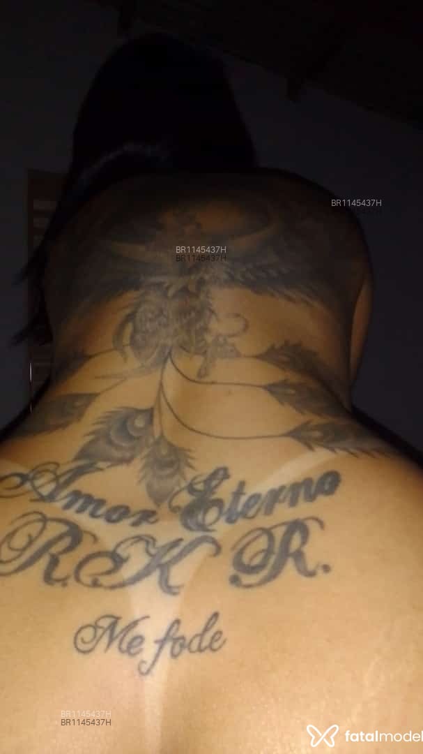 Acompanhante mulher morena (o) de olhos castanhos em Nova Crixás Acompanhante mulher morena (o) de olhos castanhos em Nova Crixás - Gisele