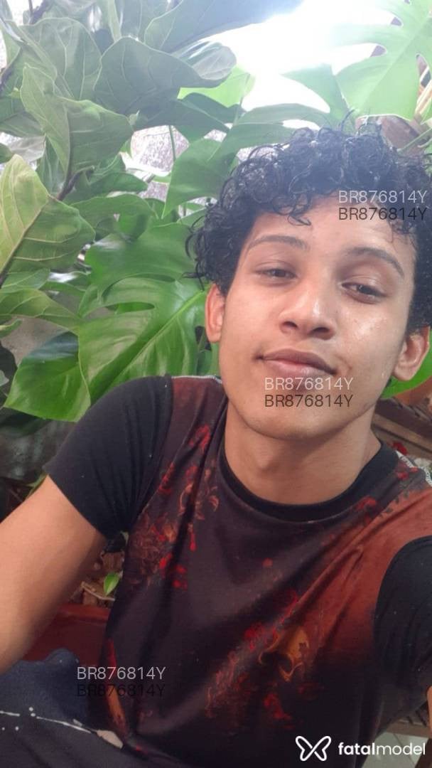 Acompanhante homem morena (o) de olhos castanhos em Uberaba Acompanhante homem morena (o) de olhos castanhos em Uberaba - Matheus