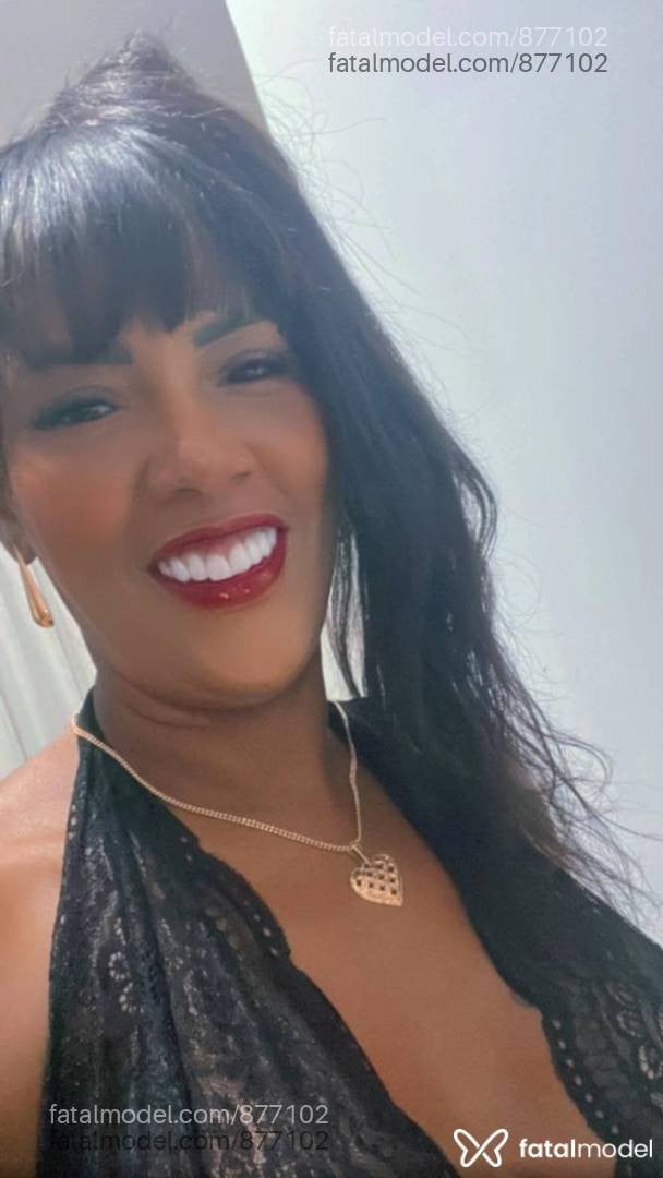 Acompanhante mulher morena (o) de olhos mel - Saraanal