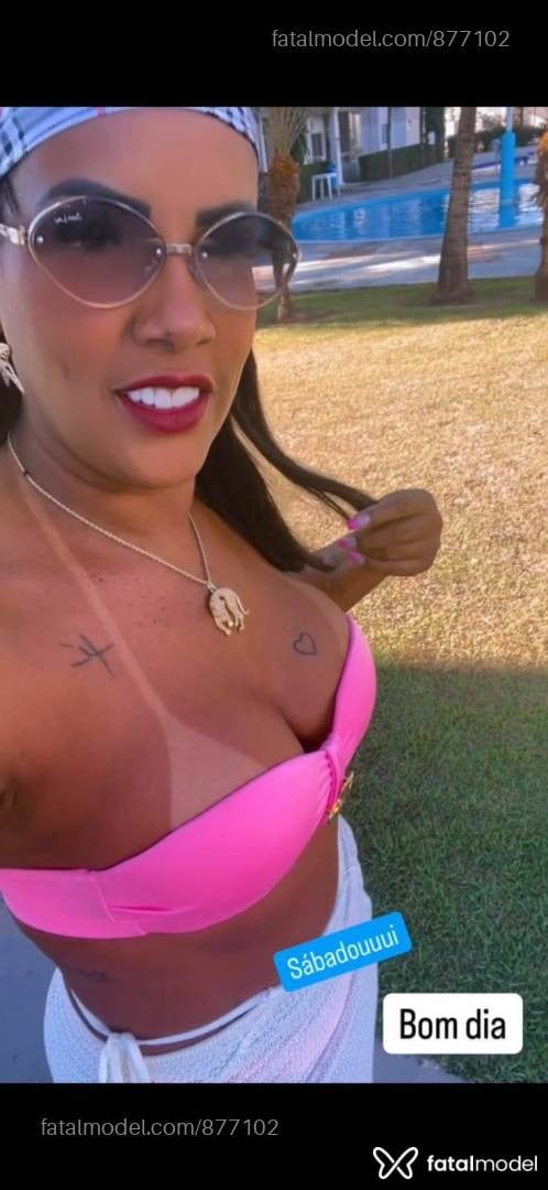 Acompanhante mulher morena (o) de olhos mel - Saraanal
