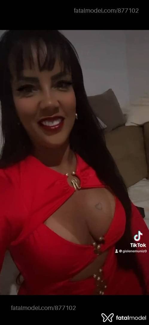 Acompanhante mulher morena (o) de olhos mel - Saraanal