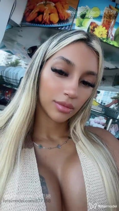 Acompanhante mulher loira (o) de olhos pretos em Rio de Janeiro - Luísa
