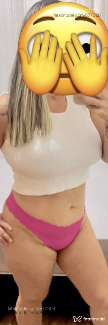 Acompanhante mulher loira (o) de olhos castanhos - Eduarda