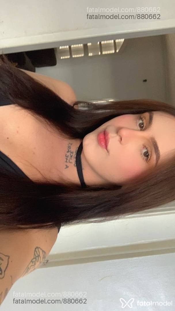 Acompanhante travesti morena (o) de olhos castanhos - Fiorella