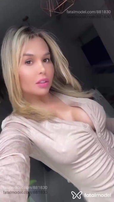 Acompanhante mulher trans loira (o) de olhos castanhos em Porto Alegre Acompanhante mulher trans loira (o) de olhos castanhos em Porto Alegre - Nataly class