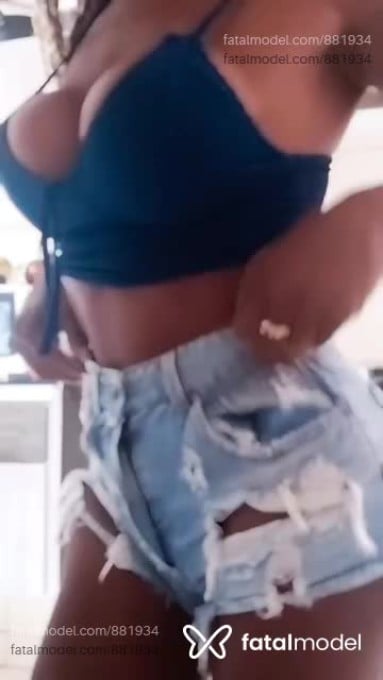 Acompanhante travesti morena (o) de olhos castanhos em Volta Redonda - Kaylaine vilches