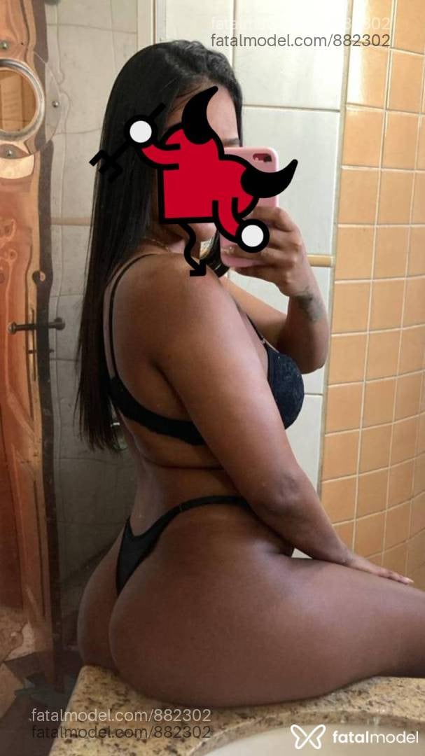 Acompanhante mulher com cabelo castanho de olhos castanhos em Macaé - Julia Ferraz