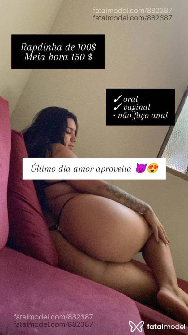 Acompanhante mulher com cabelo castanho de olhos mel - Esther