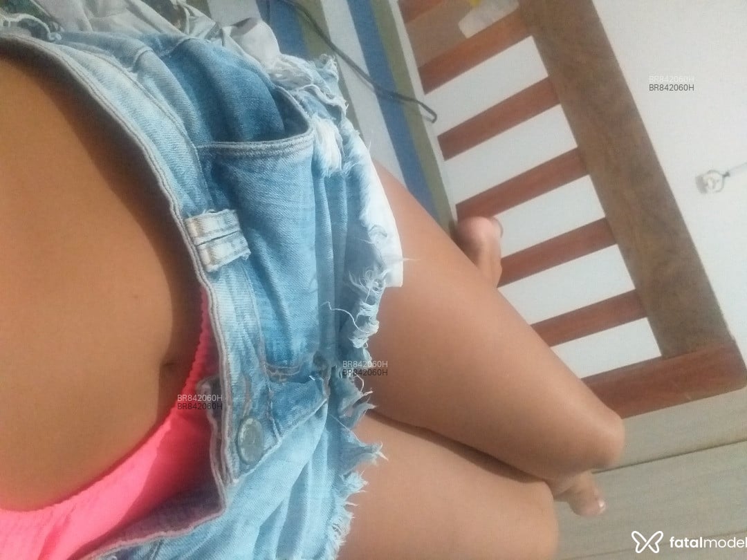 Acompanhante mulher com cabelo castanho de olhos castanhos em Araras - Julia