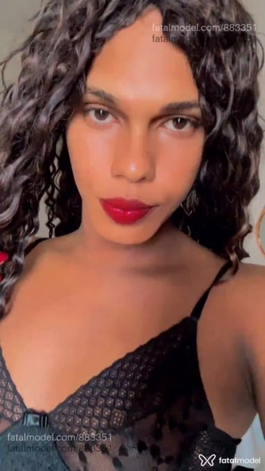 Acompanhante mulher trans morena (o) de olhos mel em Anápolis - Bia Costa