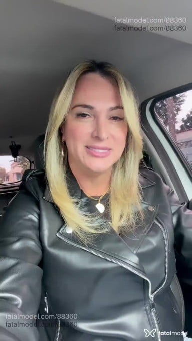Acompanhante travesti loira (o) de olhos castanhos em Batatais - Thalía Topp