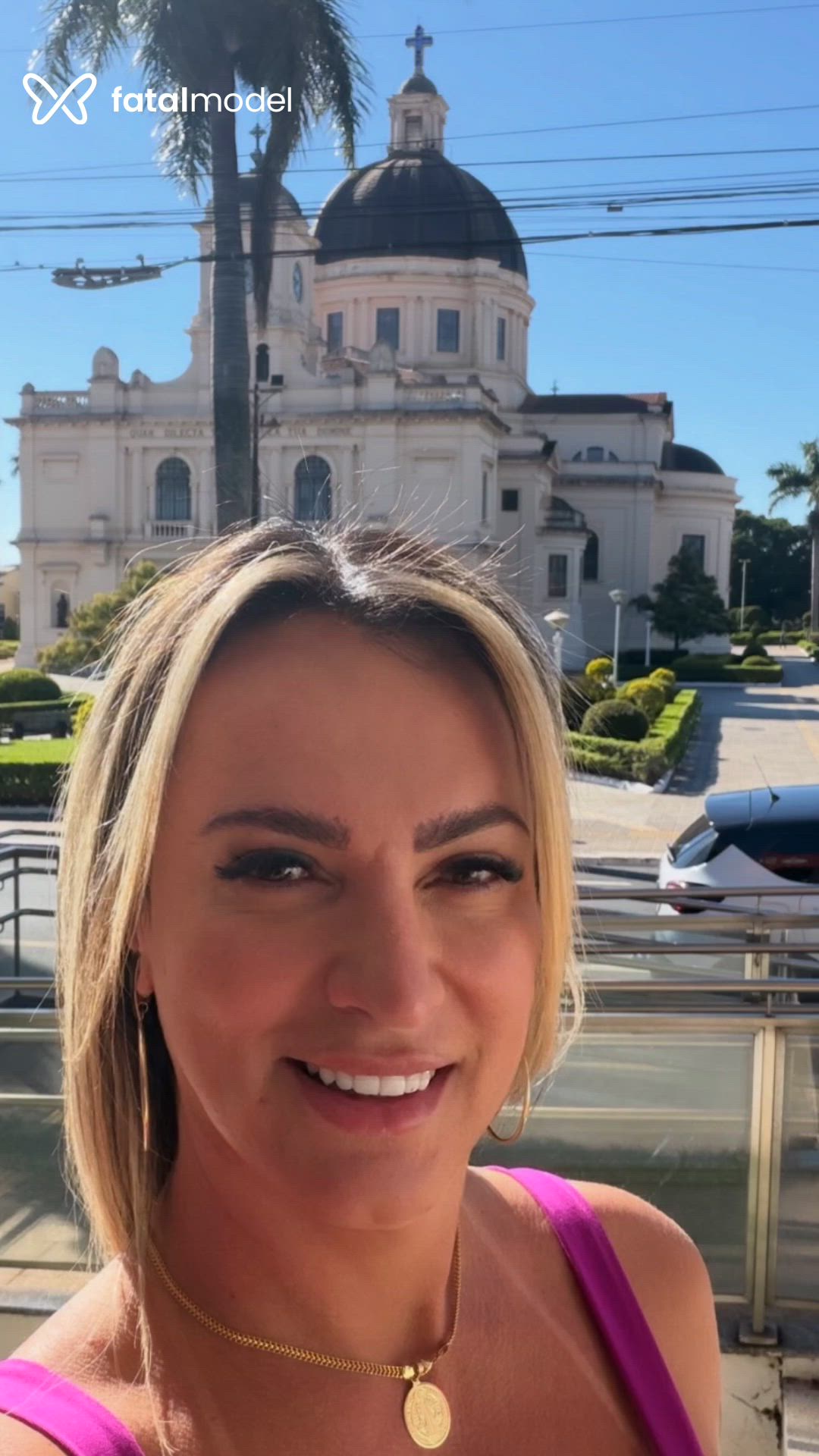 Acompanhante travesti loira (o) de olhos castanhos - Thalía Topp