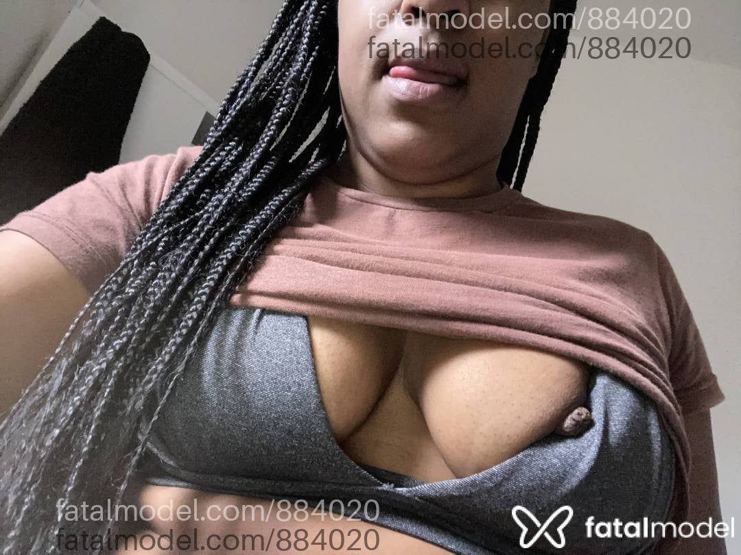 Acompanhante mulher com cabelo castanho de olhos castanhos - Melissa Mel