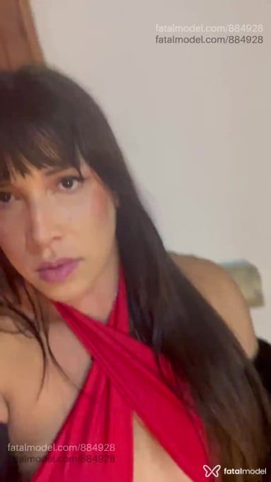 Acompanhante mulher trans com cabelo castanho de olhos pretos em Florianópolis - Marii