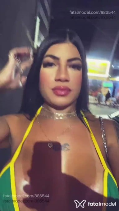 Acompanhante mulher trans morena (o) de olhos castanhos - Gabrielly Acompanhante mulher trans morena (o) de olhos castanhos - Gabrielly