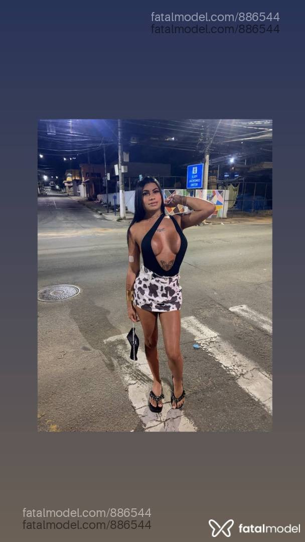 Acompanhante mulher trans morena (o) de olhos castanhos - Gabrielly