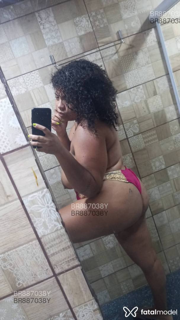 Acompanhante mulher com cabelo castanho de olhos castanhos em Salvador Acompanhante mulher com cabelo castanho de olhos castanhos em Salvador - Melyssa