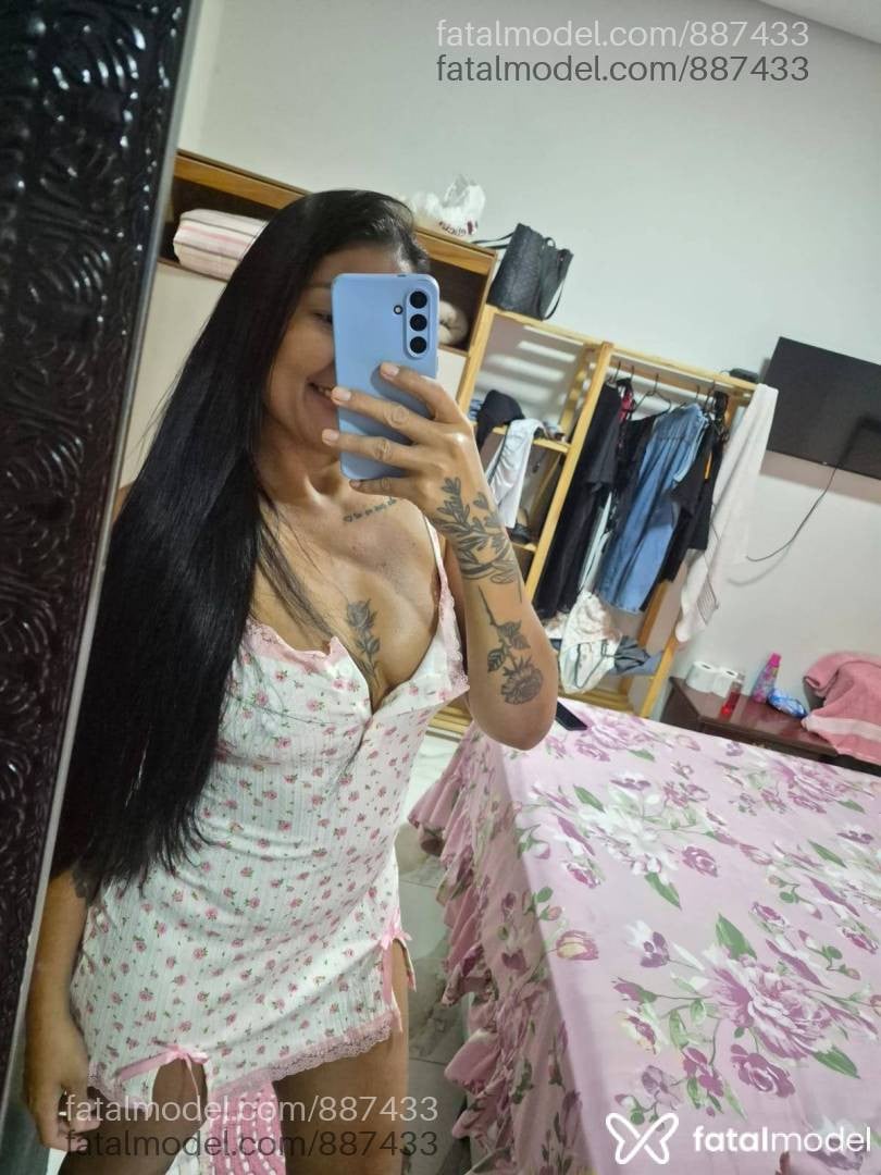 Acompanhante mulher morena (o) de olhos pretos - TAINÁ